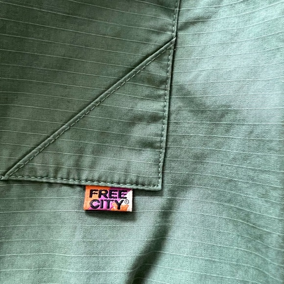 Free City x The Gap - Picture 3 of 5